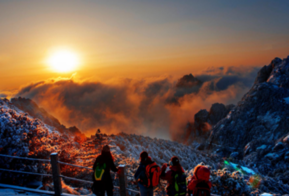 五岳归来不看山下一句是什么,五岳归来不看山的下一句是什么图2