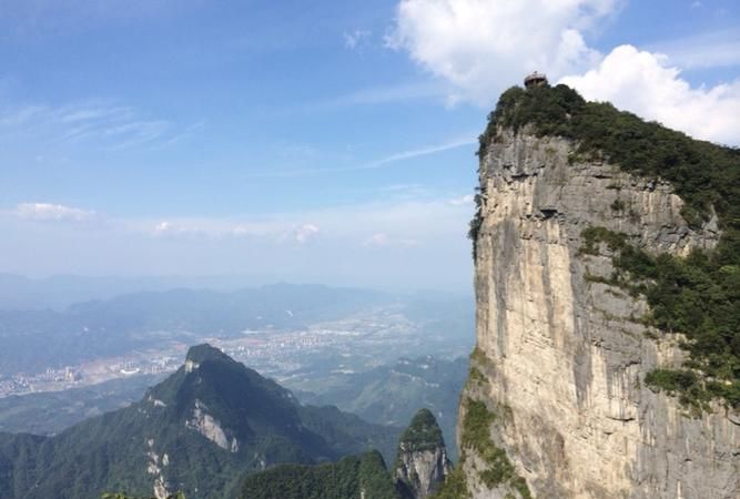 会当凌绝顶下一句,会当凌绝顶下一句是什么这句诗写的是什么山图4